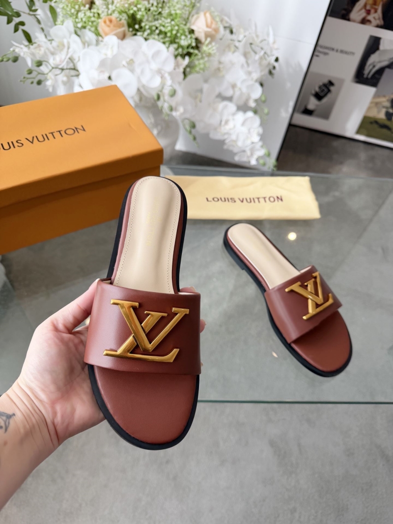 l0vis Vvtt0n slippers
